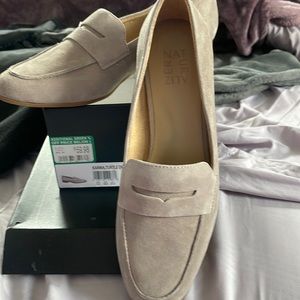 Brand new never worn naturalized shoes